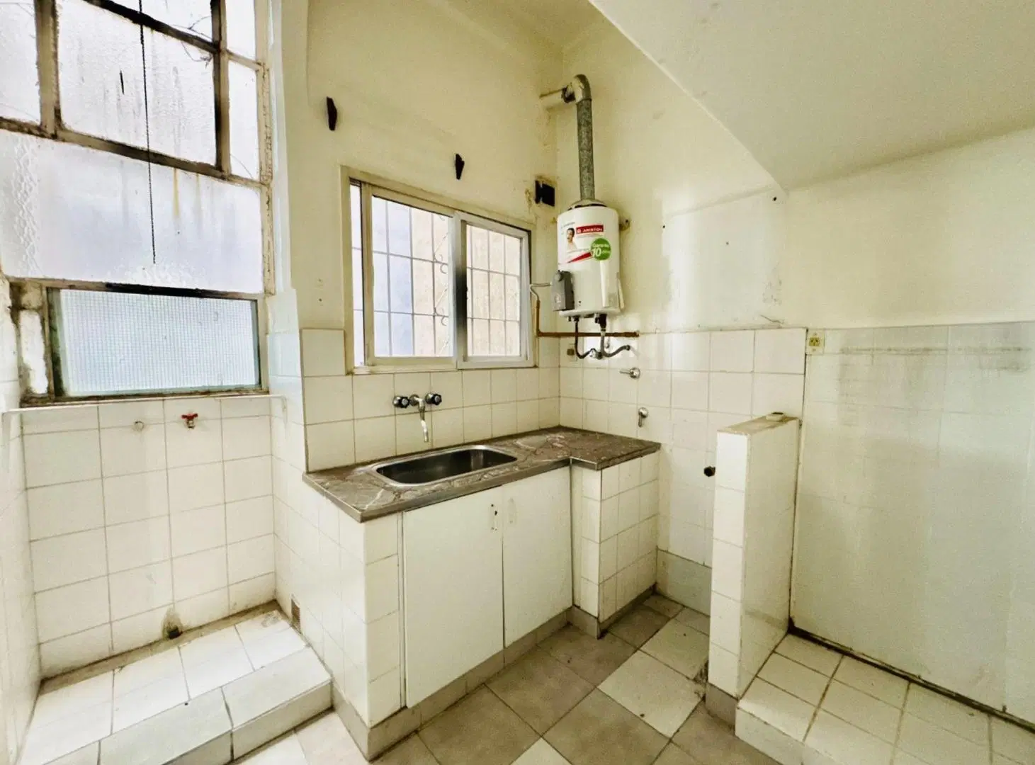 Venta depto 2 amb Monserrat cercano San Telmo 5
