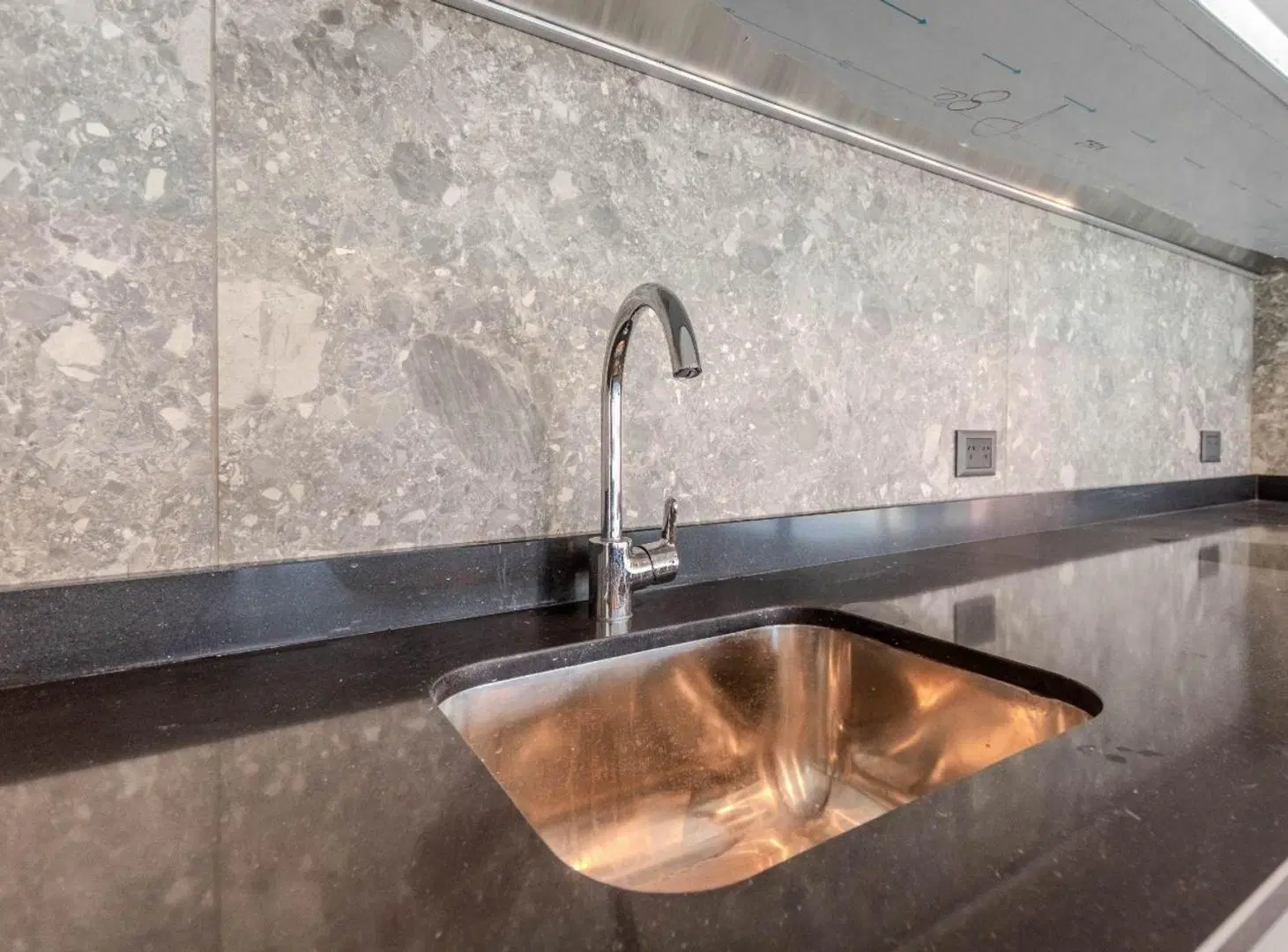 VENTA OFICINA GRAN CATEGORIA BELGRANO PISO 8 2