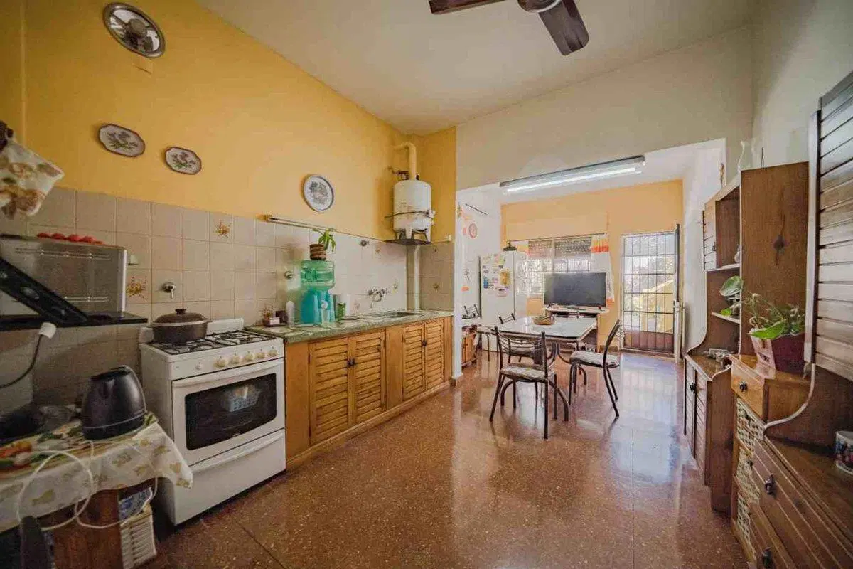OPORTUNIDAD PH 2 ambientes con patio en San Martín 2