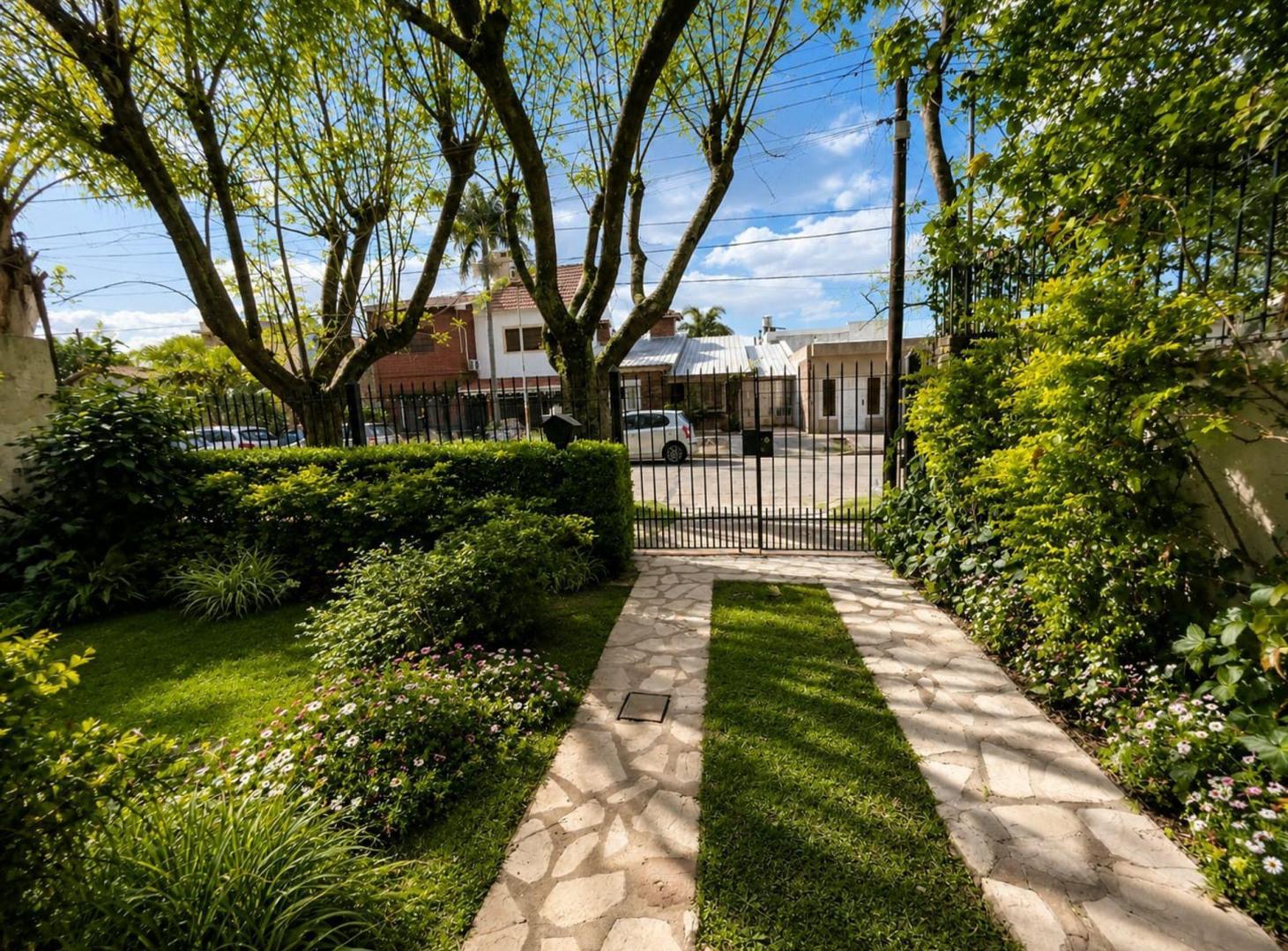 OPORTUNIDAD barrio Guemes Haedo INVERSOR/ VIVIENDA