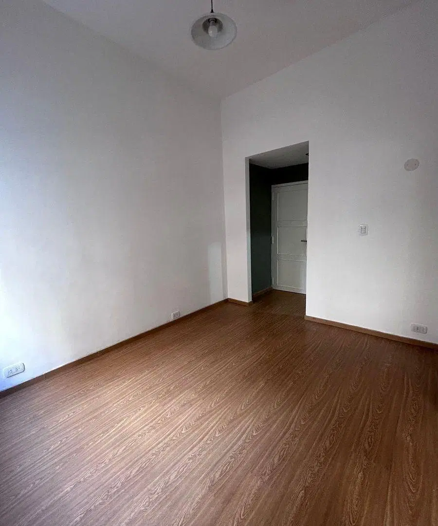 VENTA DEPARTAMENTO 2 AMBIENTES EN BARRIO NORTE 5