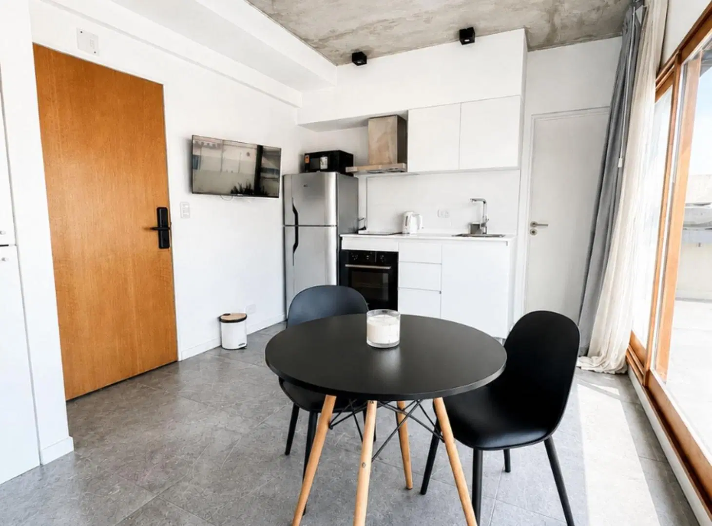 VENTA  MONOAMBIENTE CON TERRAZA PROPIA EN RECOLETA 5