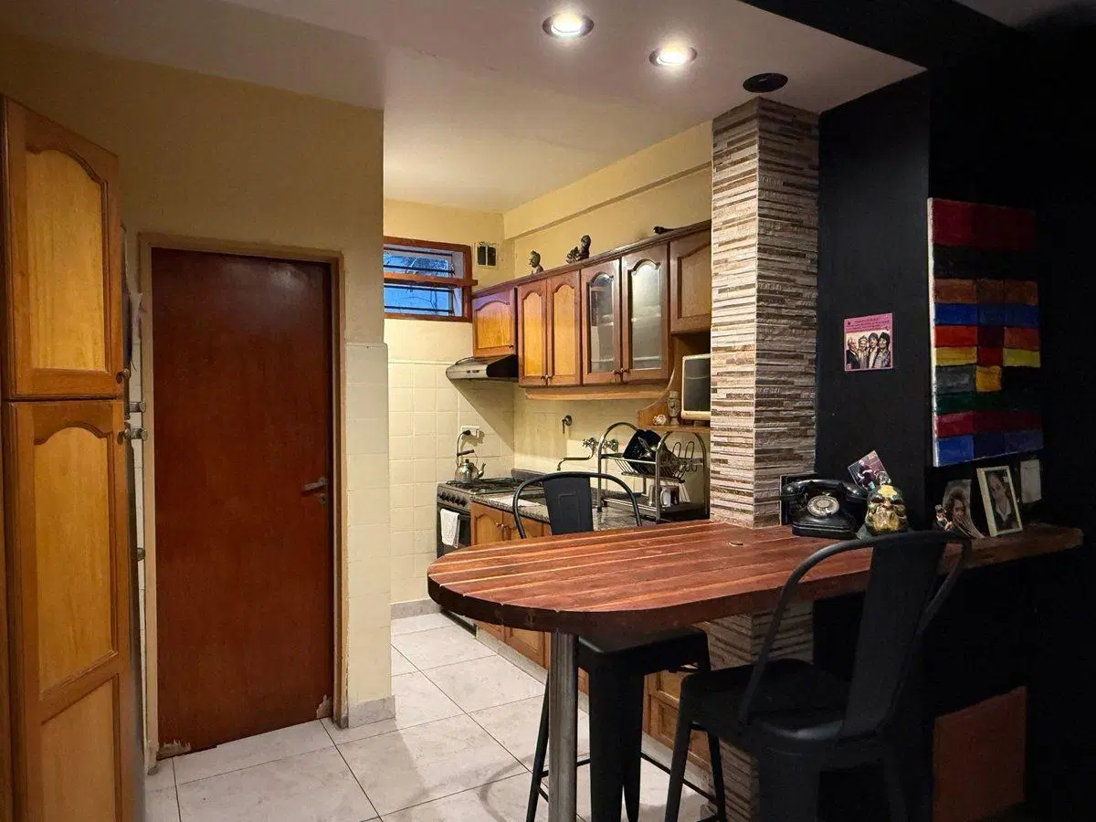 VENTA PH 3 AMBIENTES  + LOCAL CON SOTANO MONSERRAT 4