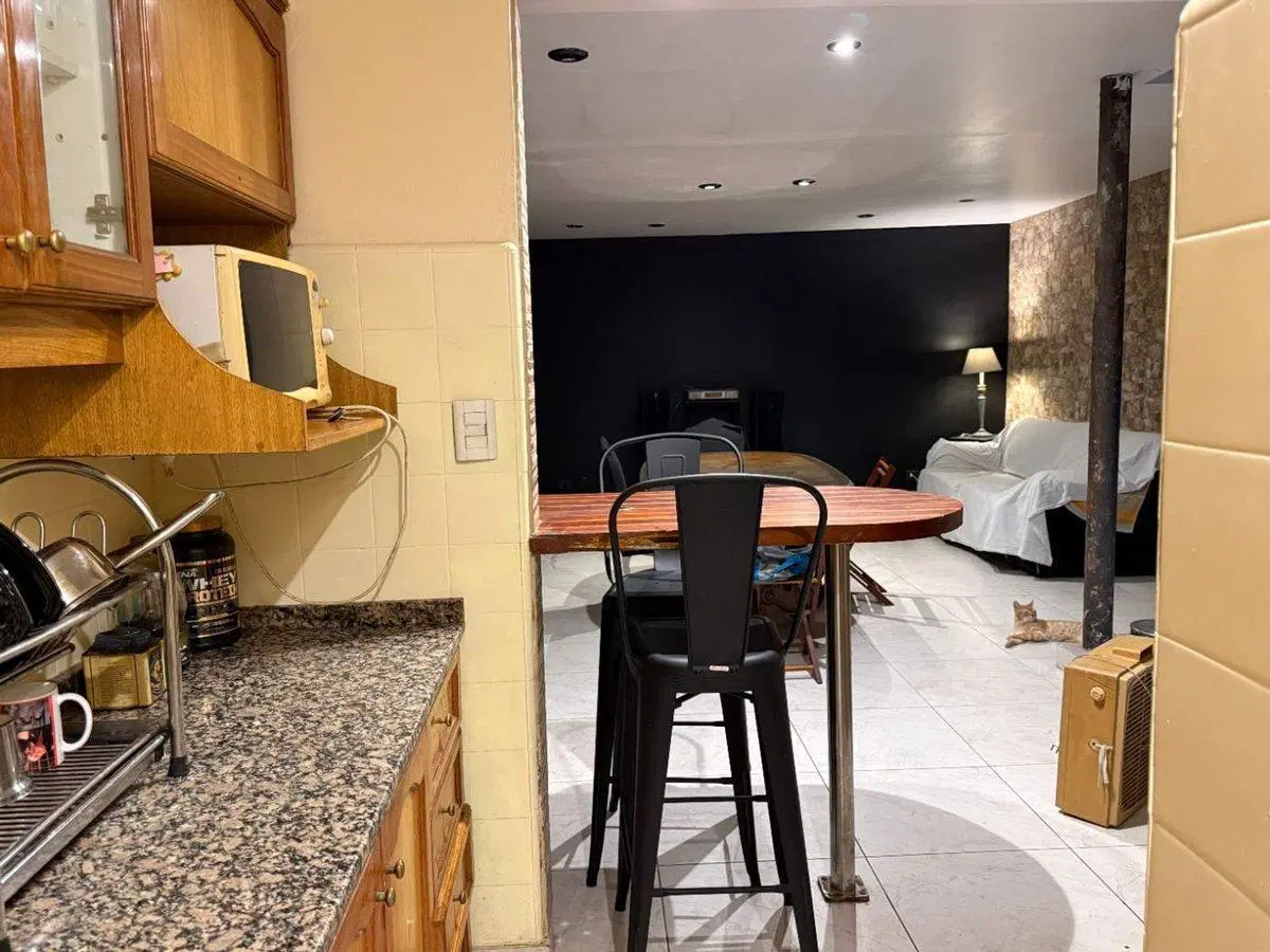 VENTA LOCAL CON SOTANO + PH 3 AMBIENTES MONSERRAT 4
