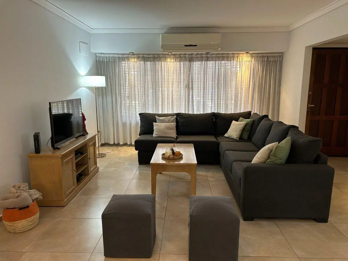 Venta casa 4 ambientes Villa Raffo pileta y jardín 5