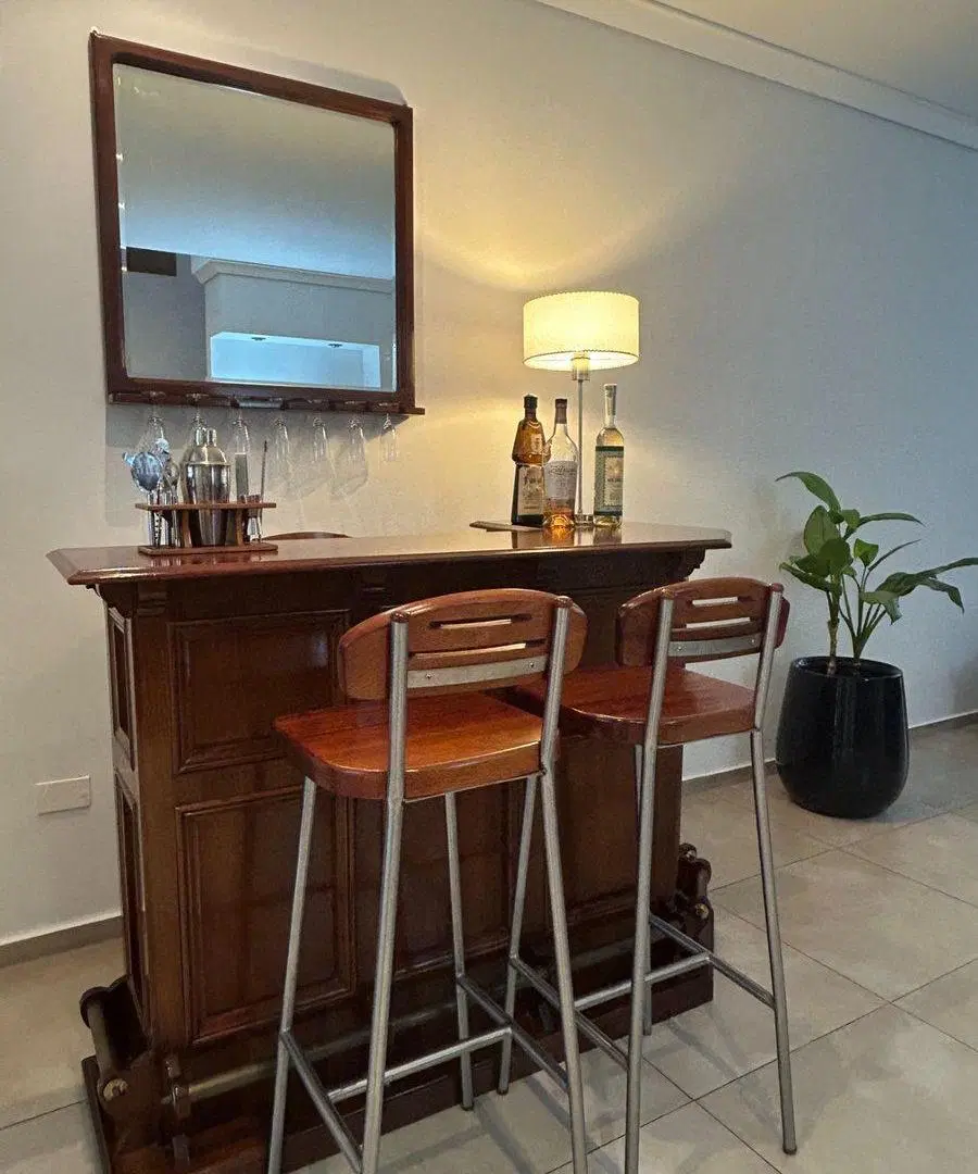Venta casa 4 ambientes Villa Raffo pileta y jardín 3