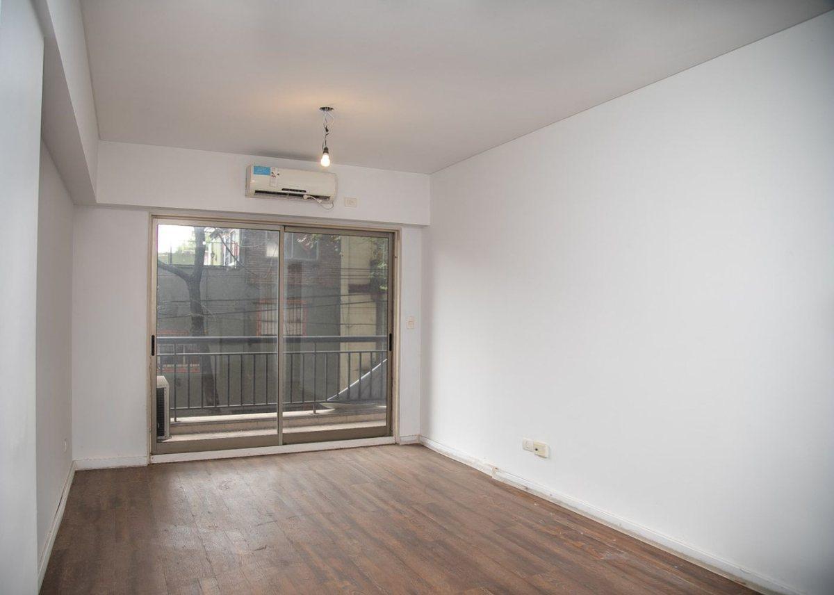 Foto de VENTA DEPARTAMENTO 2 AMB CABALLITO CON COCHERA, imagen 2