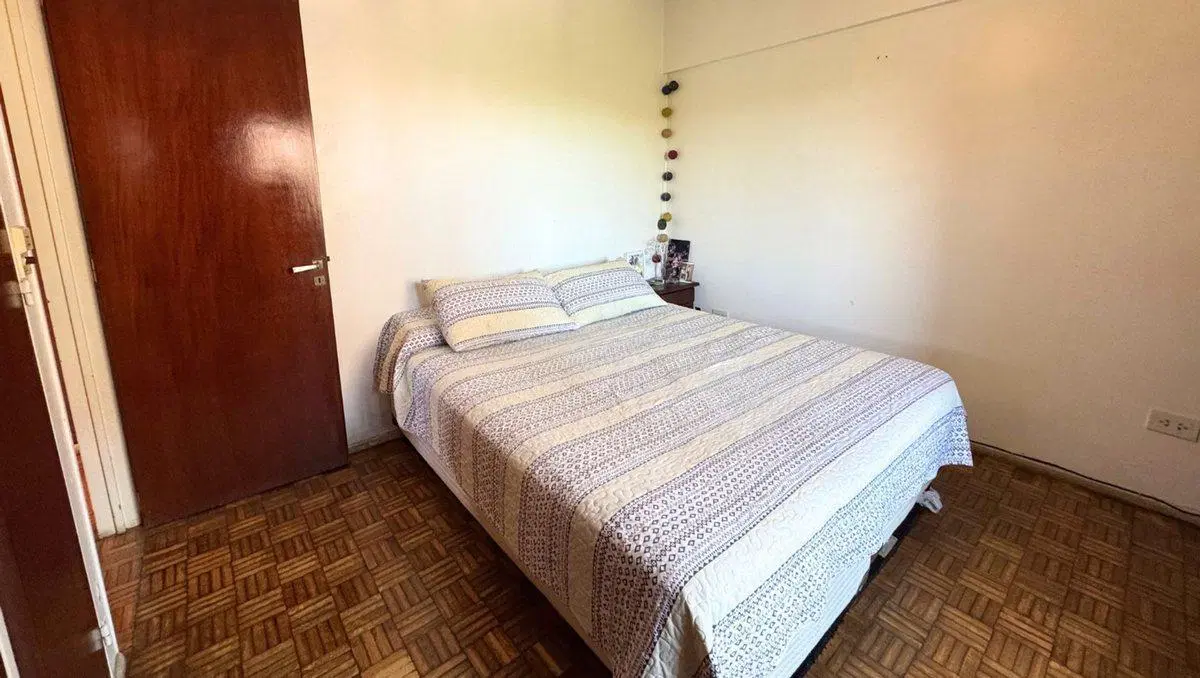 VENTA DEPARTAMENTO 3 AMB. C/DEPENDENCIA VTE LOPEZ 4