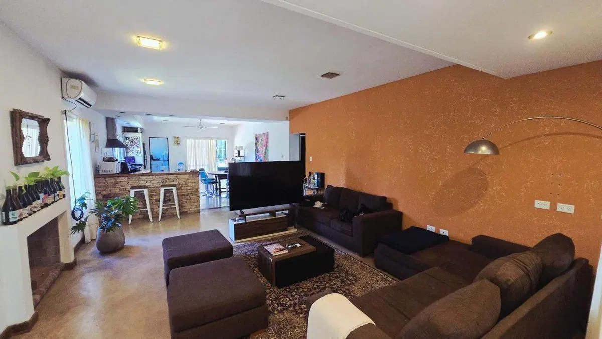 VENTA CASA QUINTA HOSTERIA SUR LUJAN PILETA 5