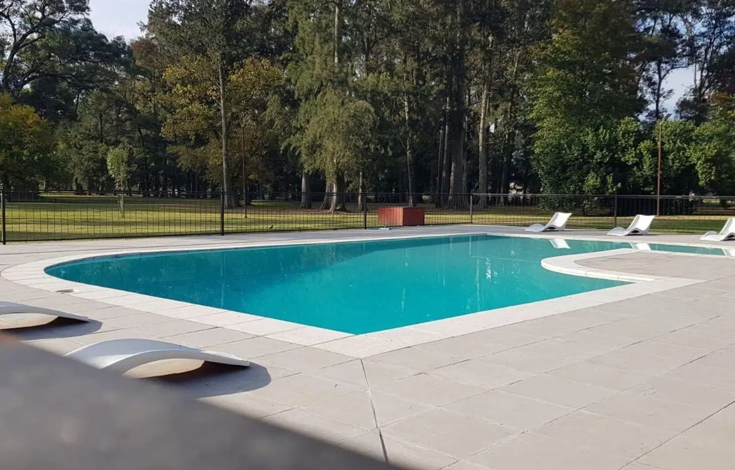 VENTA  Lote - 2203 Mts - Tres Pinos - Barrio GOLF 5