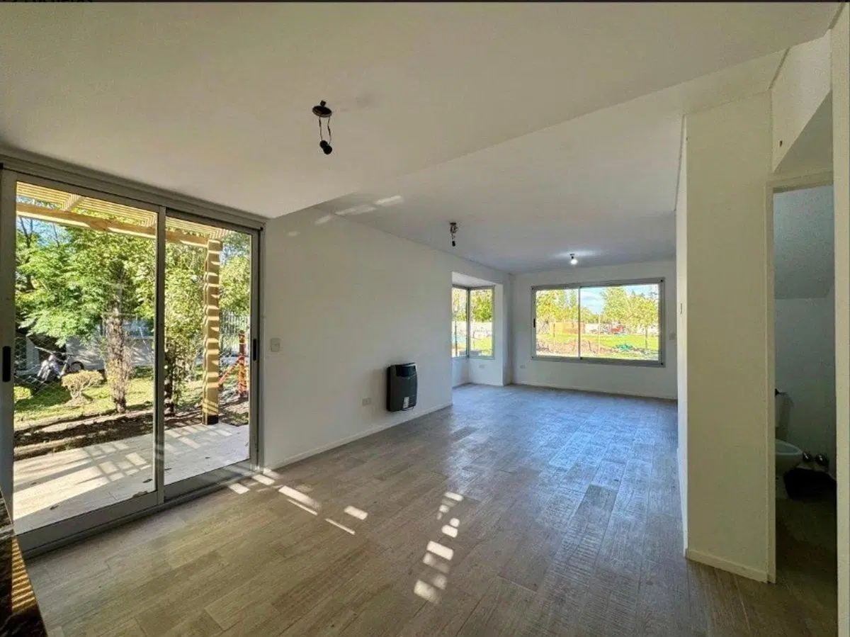 VENTA DUPLEX 3 AMB JARDIN BARRIO DOS CEDROS PILAR 3