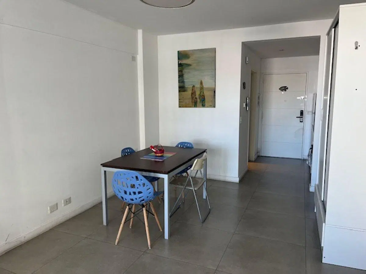 Venta Monoambiente Divisible frente balcon 4