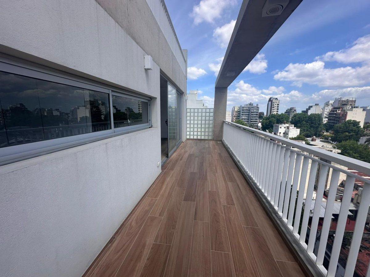Venta Piso 3 Amb + Escritorio o Vestidor Flores
