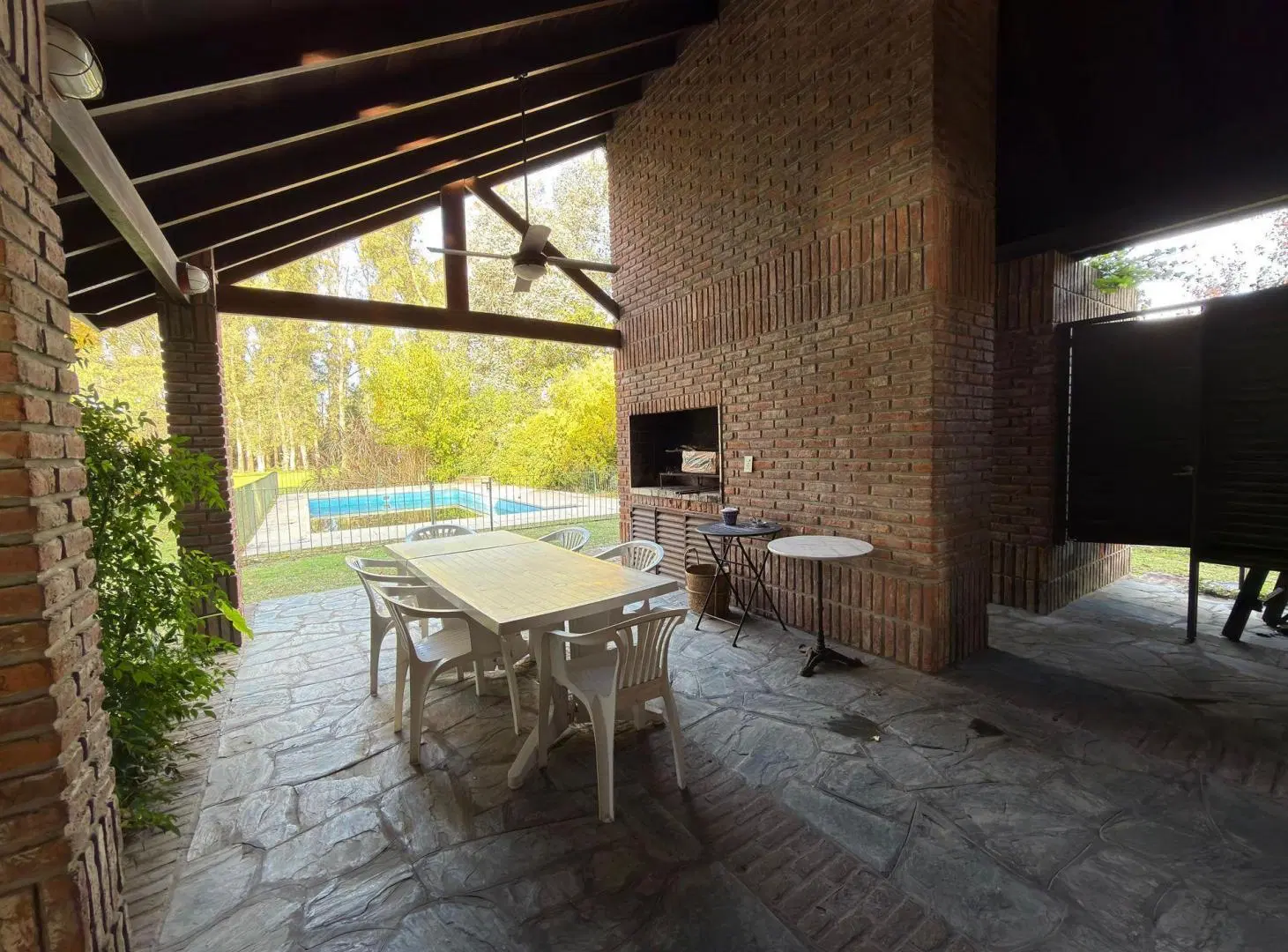 VENTA CASA 5 AMBIENTES LAS PRADERAS DE LUJAN 3