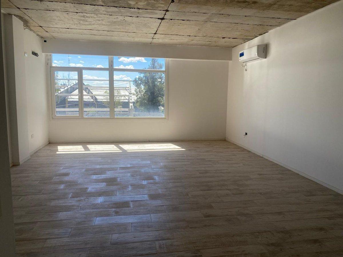 Foto de Venta Depto ESTRENAR Delta Center / Permuta, imagen 3