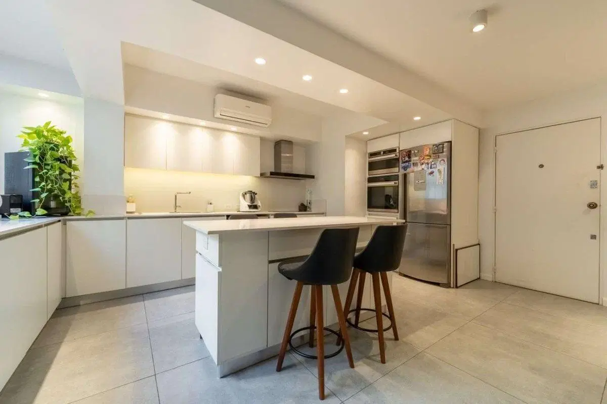 VENTA HERMOSO DEPARTAMENTO 4 AMB. RECICLADO 2