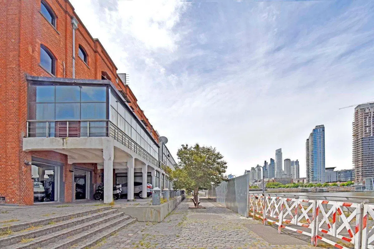 ALQUILER OFICINA  EN PUERTO MADERO VISTA DIQUE 5