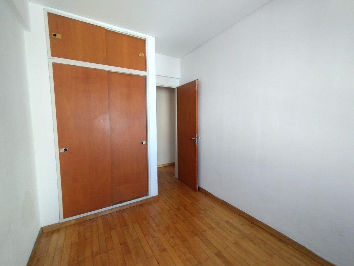 Foto de Venta 3 amb. Parque Chacabuco. Balcón y cochera., imagen 5