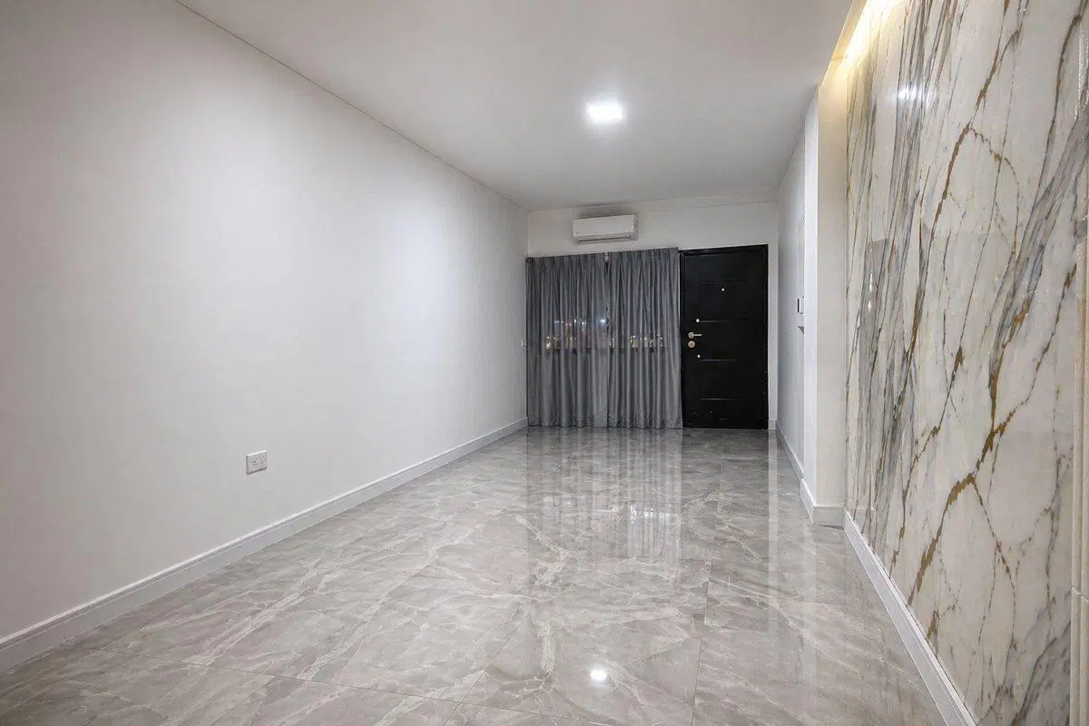 Alquiler Local/ oficina/ consultorio con cochera. 4
