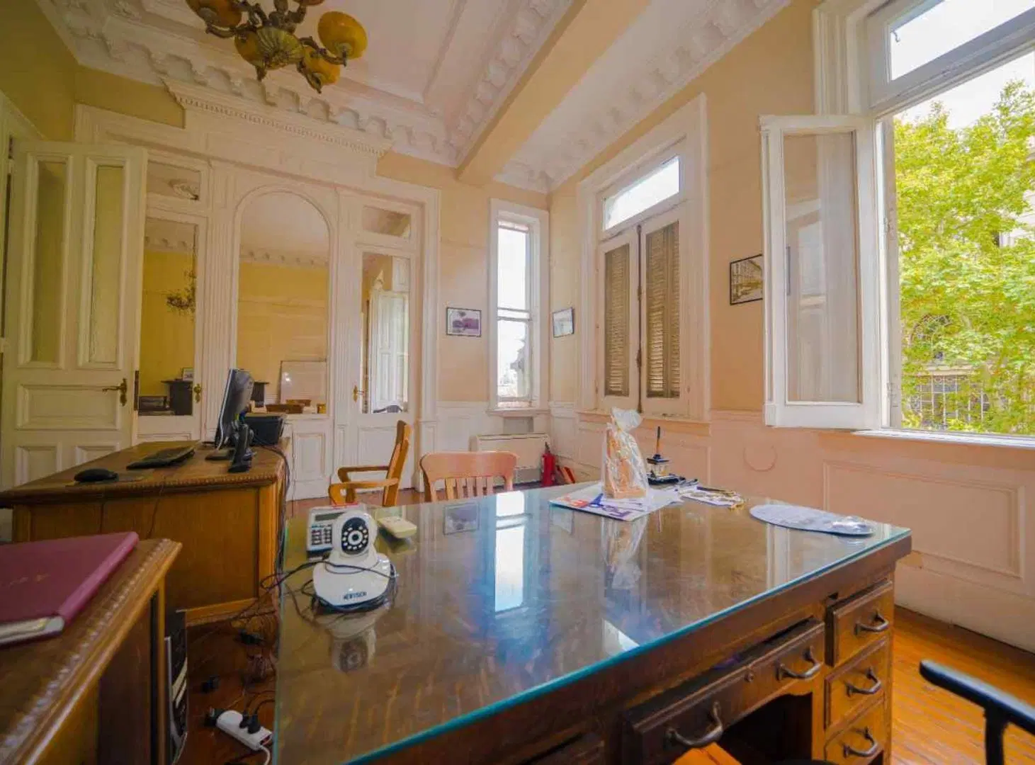 VENTA 5 AMB S/PISO EDIFICIO HISTORICO AV DE MAYO 8