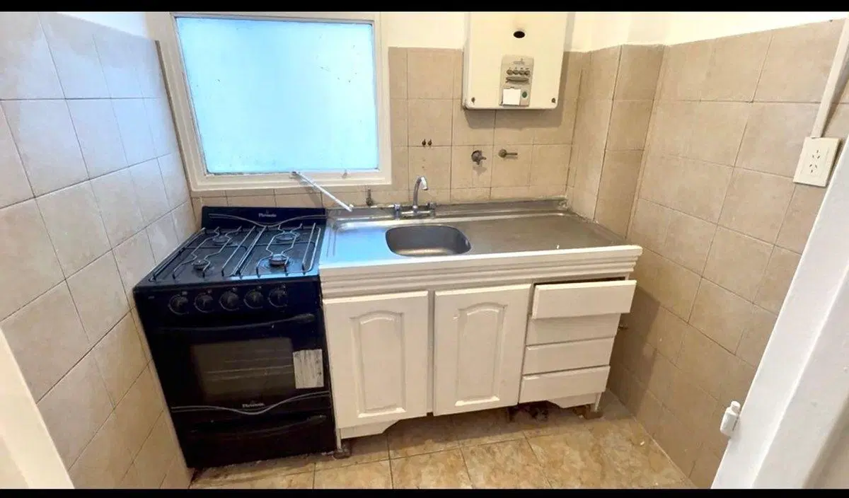 VENTA DEPTO ALMAGRO MONOAMBIENTE CON PATIO 2