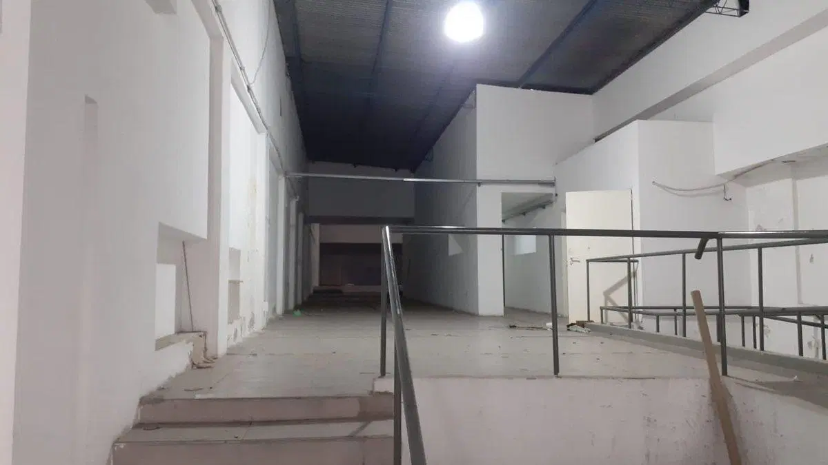 ALQUILER LOCAL COMERCIAL/ DEPOSITO. Moreno 1721 3