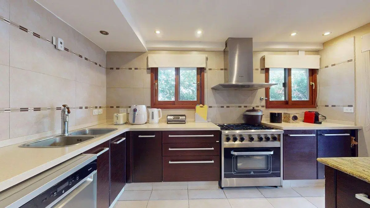 VENTA CASA 5 AMB LAS PRADERAS DE LUJAN IMPECABLE 8