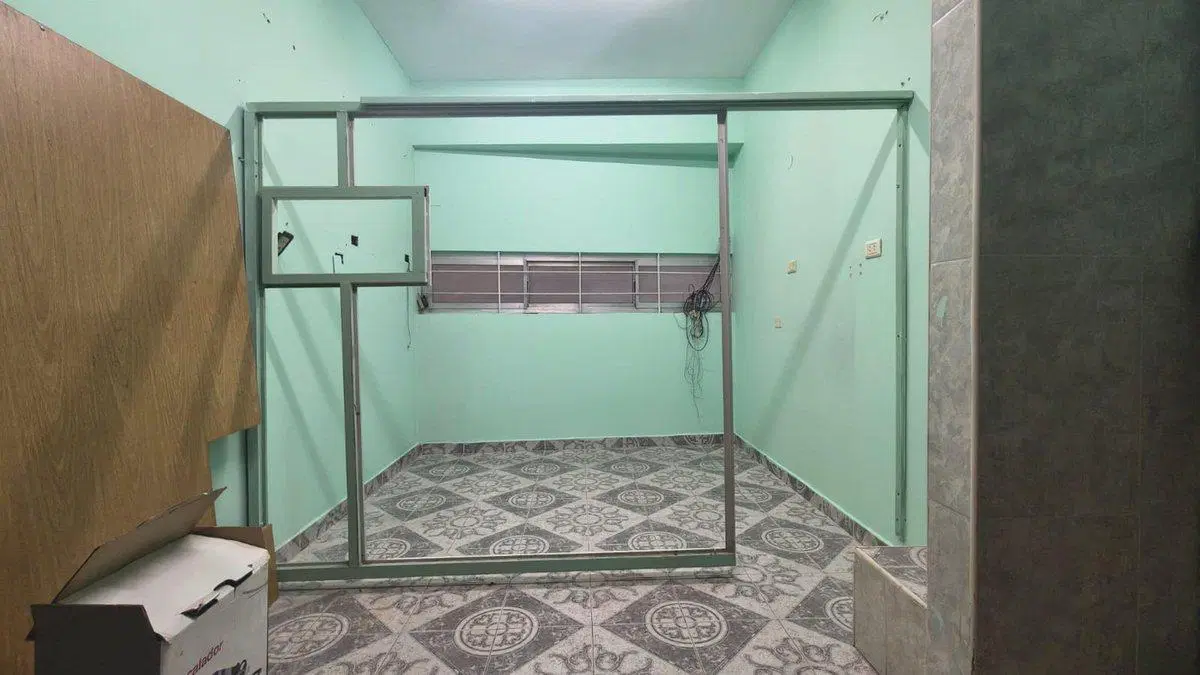 VENTA LOCAL MONSERRAT 8