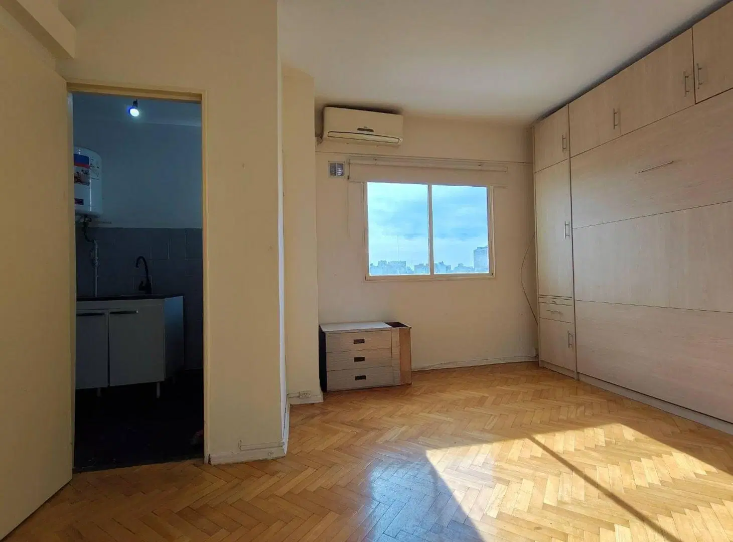 Alquiler Mono Av. Belgrano 2381 piso 8° 2
