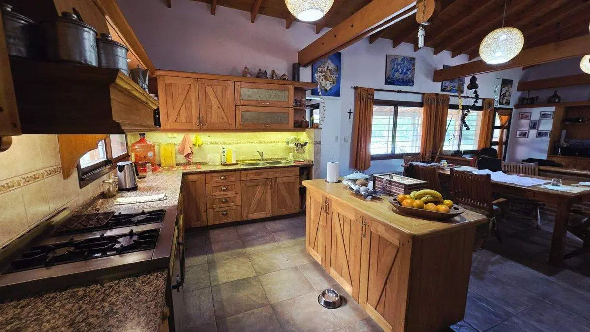 VENTA CASA EN CHACRAS DE OPEN DOOR PILETA GALPON 5