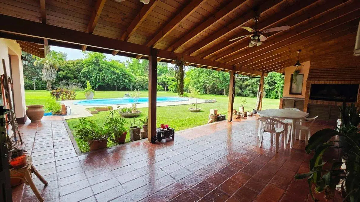 VENTA CASA EN CHACRAS DE OPEN DOOR PILETA GALPON 8
