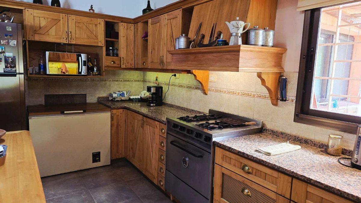 Foto de VENTA CASA EN CHACRAS DE OPEN DOOR PILETA GALPON, imagen 4