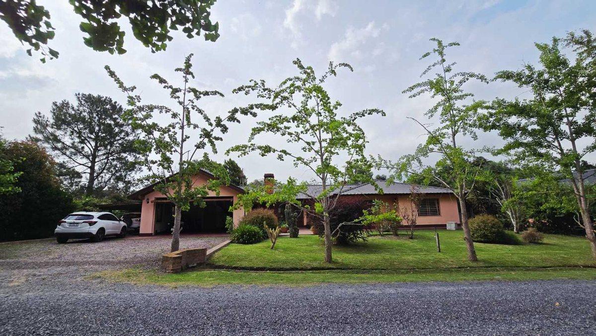 Foto de VENTA CASA EN CHACRAS DE OPEN DOOR PILETA GALPON, imagen 2