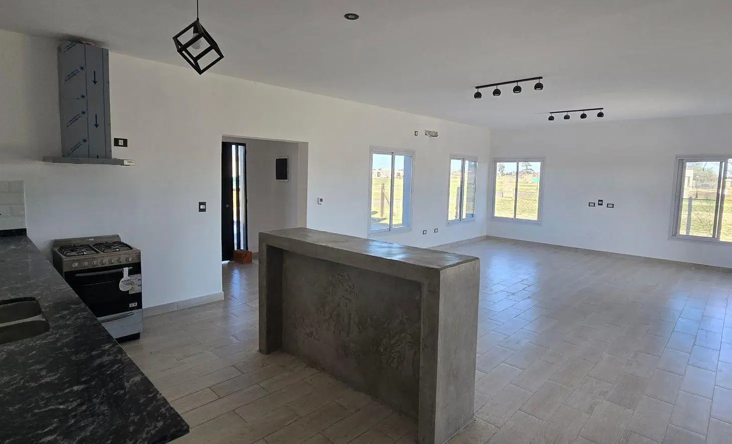 CASA A ESTRENAR 4 AMB. CON GALERIA - SAN SIMON 4
