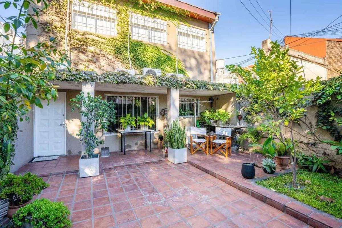 CASA  135m² CON JARDÍN Y ATELIER EN VILLA RAFFO 2