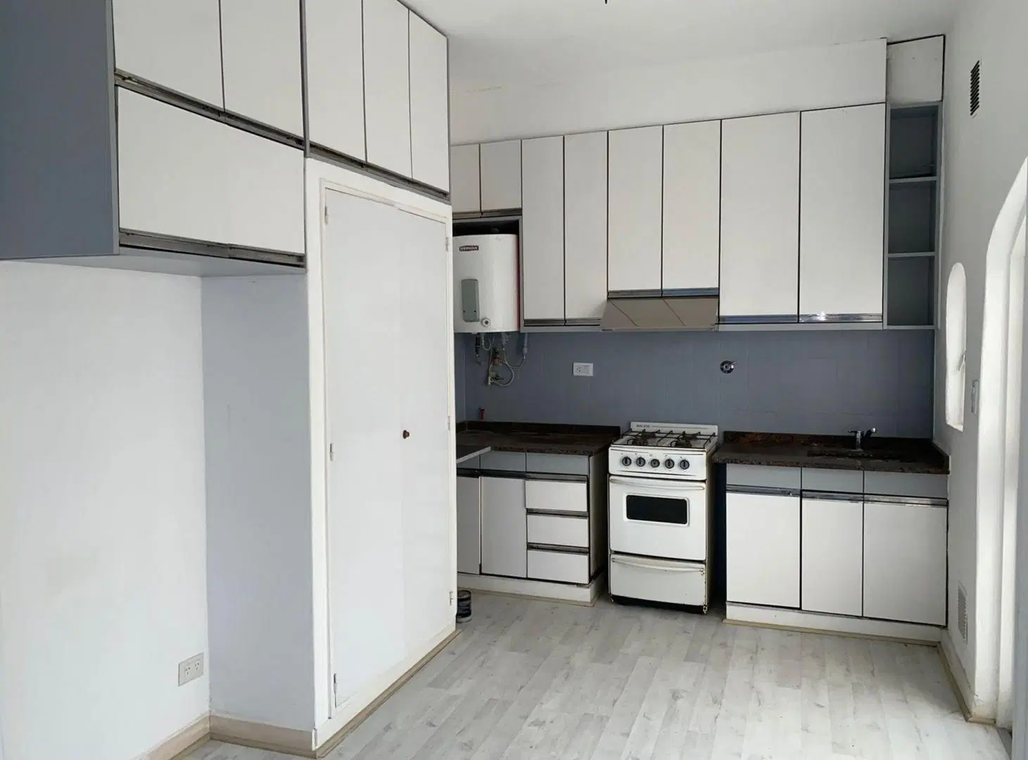 Venta PH con Cochera Patio en Castelar 4