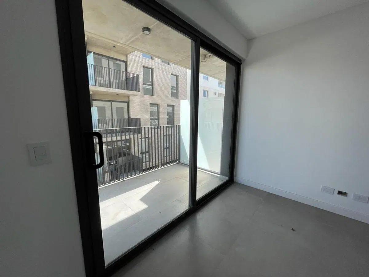 Venta dpto. a estrenar 2 amb. Saveedra.balcón 5