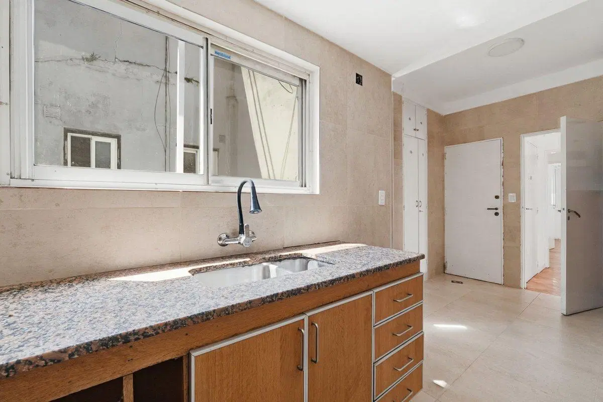 VENTA DEPARTAMENTO 4 AMBIENTES BALVANERA 4