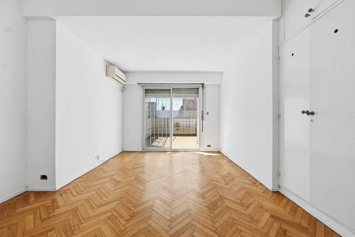VENTA DEPARTAMENTO 4 AMBIENTES BALVANERA 5