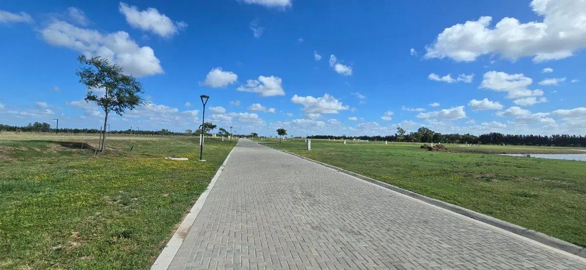Lote de 602 m² en Las Victorias - CANNIING 2