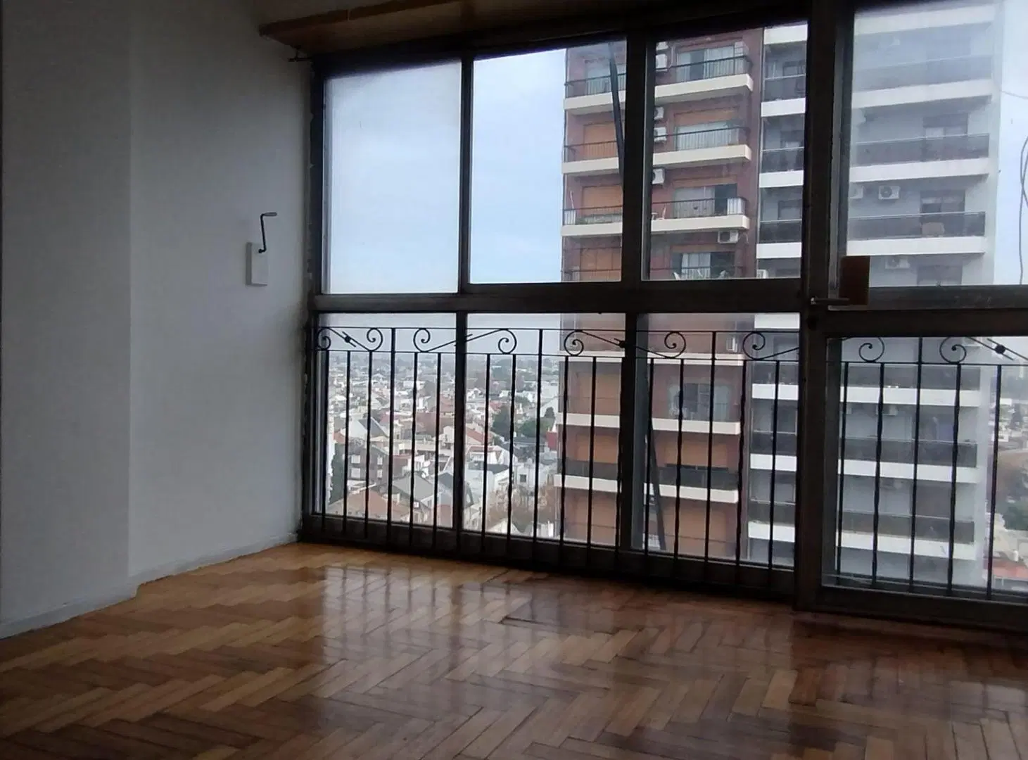 Venta Dpto 4 Ambientes. Avellaneda 2
