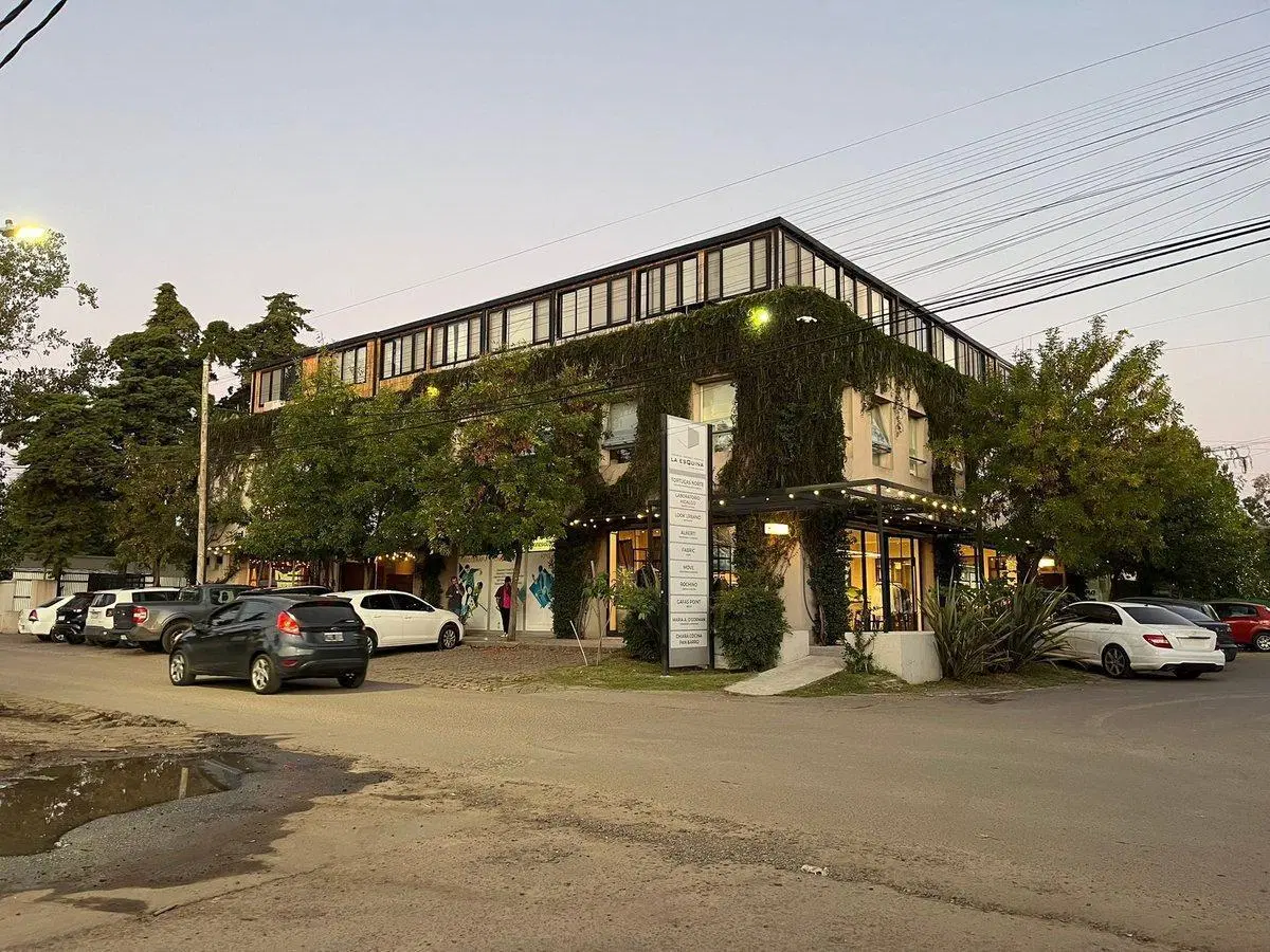 Venta lote de 818m2 con casa 3amb. Pilar km 39, 4