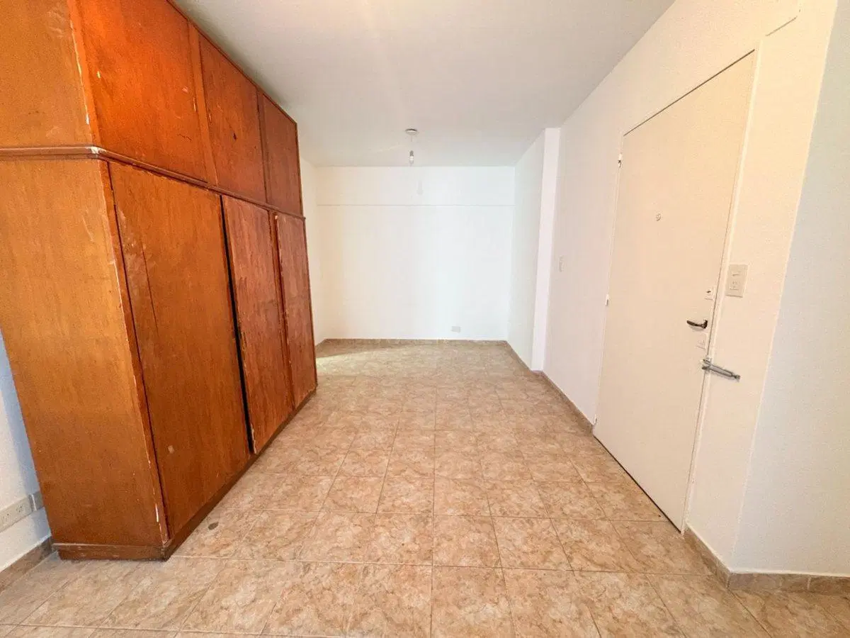 VENTA DEPTO ALMAGRO MONOAMBIENTE CON PATIO 5