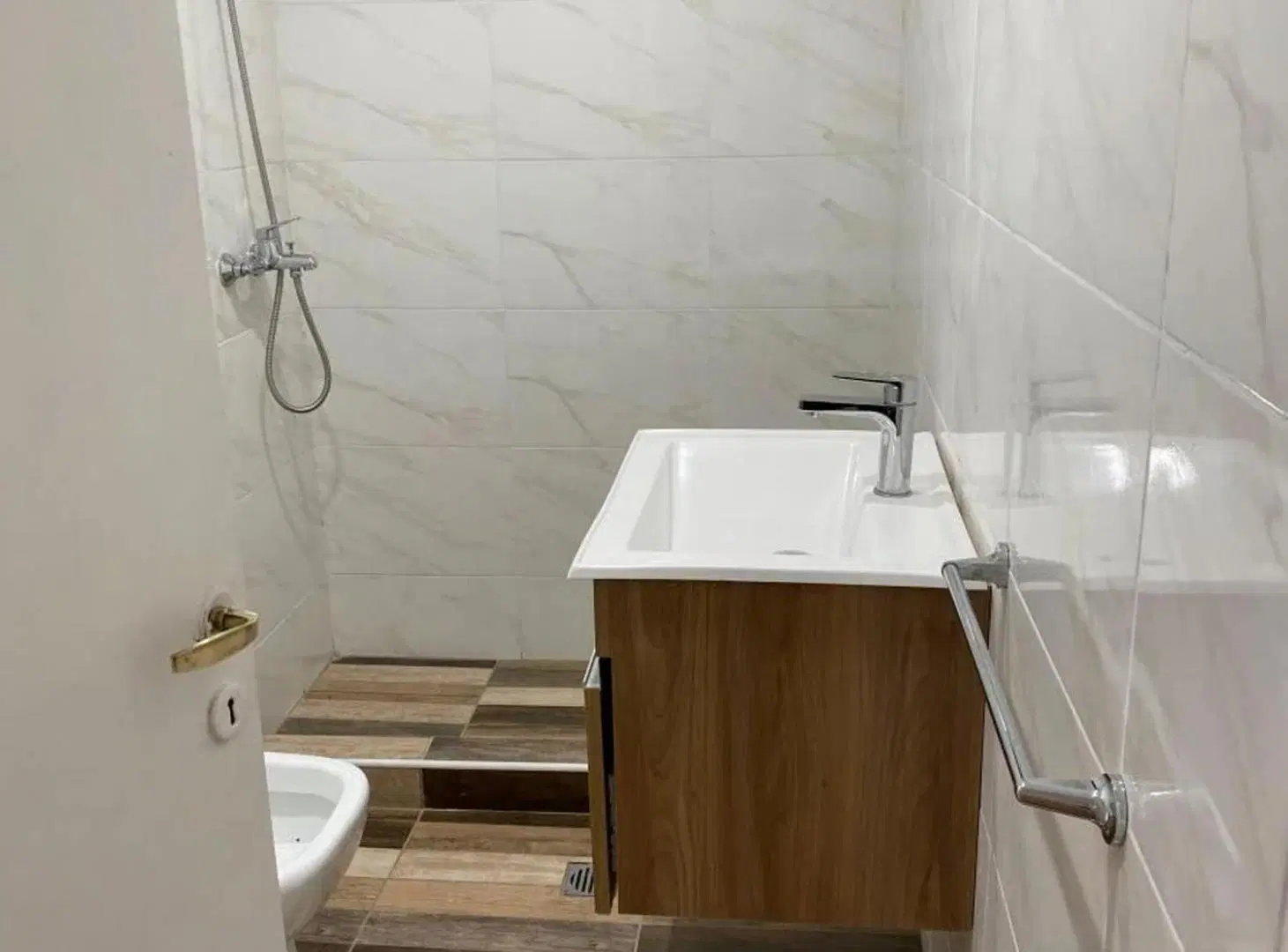 VENTA CASA 4 AMBIENTES Y GALPON BANFIELD LOMAS 4