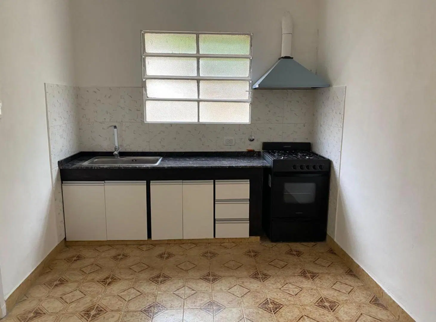 VENTA CASA 4 AMBIENTES Y GALPON BANFIELD LOMAS 3