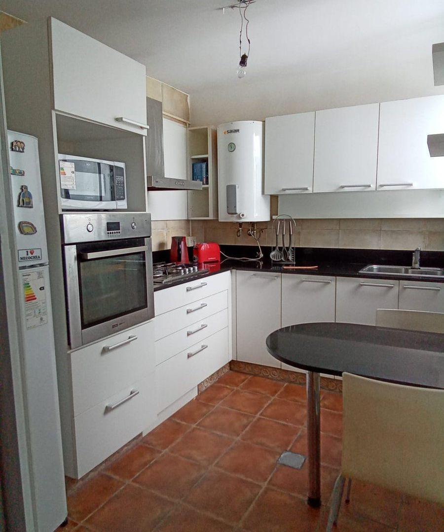 Foto de VENTA DEPTO TRES AMBIENTES EN RECOLETA, imagen 2