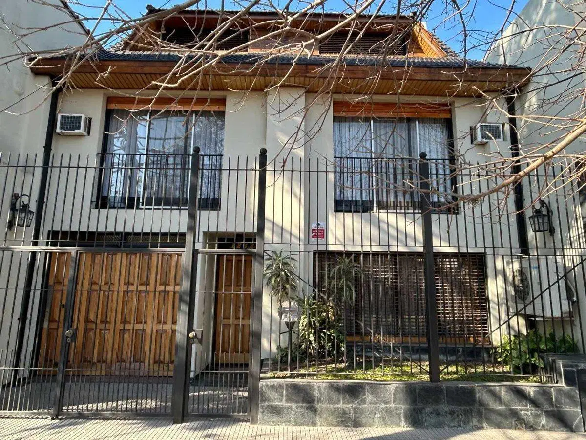 Venta casa 4 ambientes Villa Raffo pileta y jardín 4