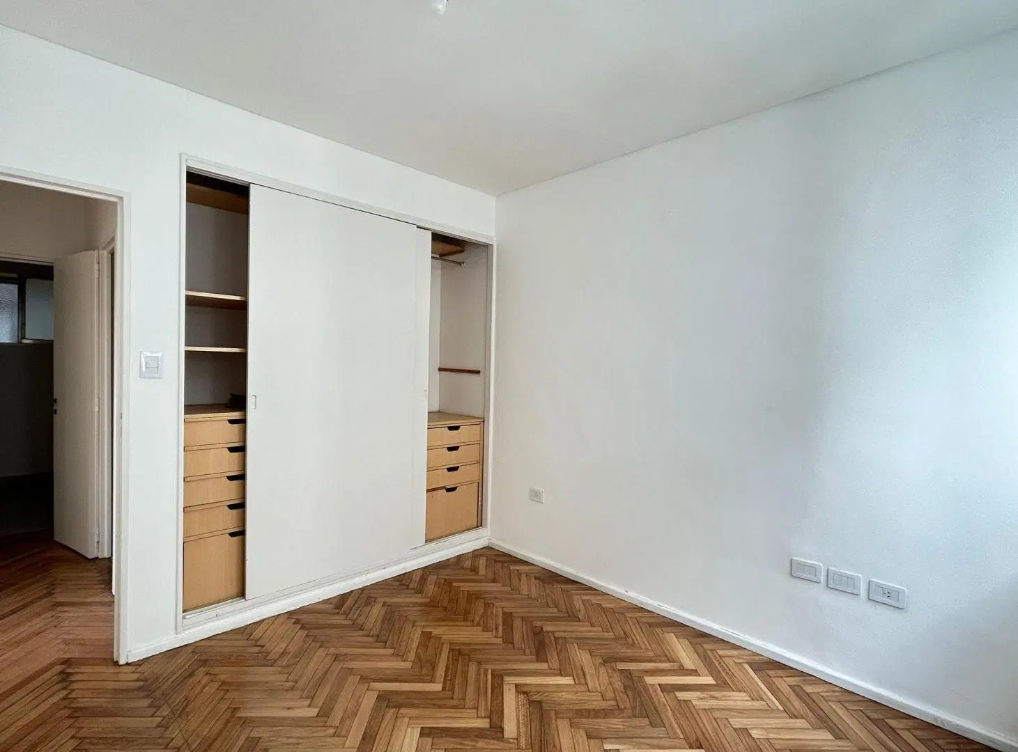 VENTA DEPTO 2 AMBIENTES APTO PROFESIONAL RETIRO 2