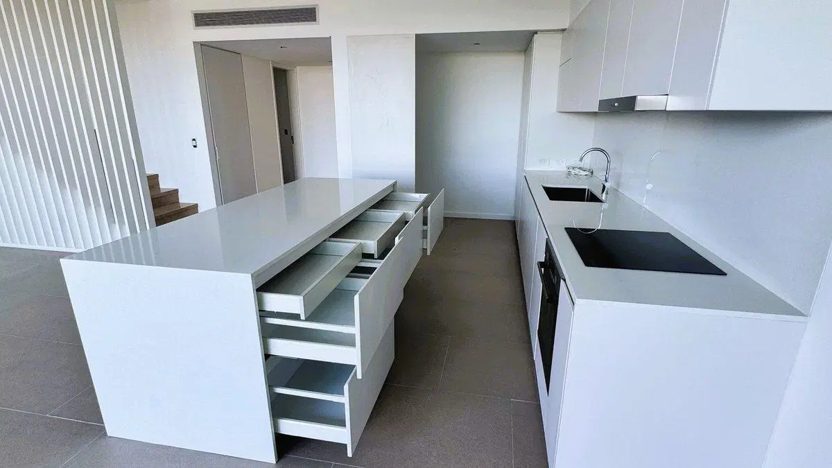 OCEANA - VENTA - JARDIN PILETA Y PARRILLA - 2 coch 5