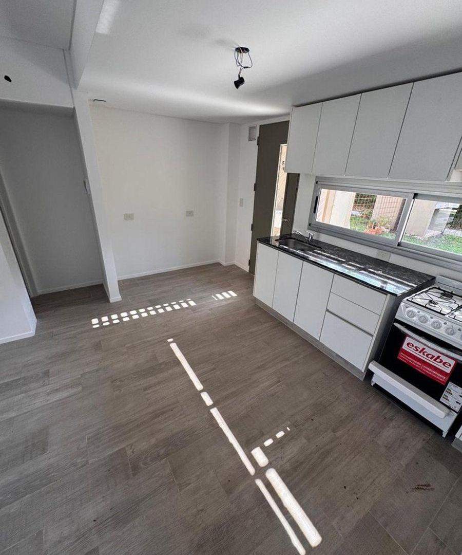 Foto de VENTA DUPLEX 3 AMB JARDIN PARRILLA COCHERA PILAR, imagen 5